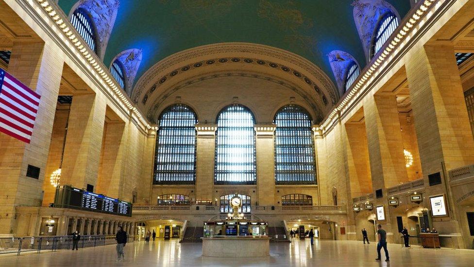 Abandoned Grand Central Station at rush hour amid virus outbreak