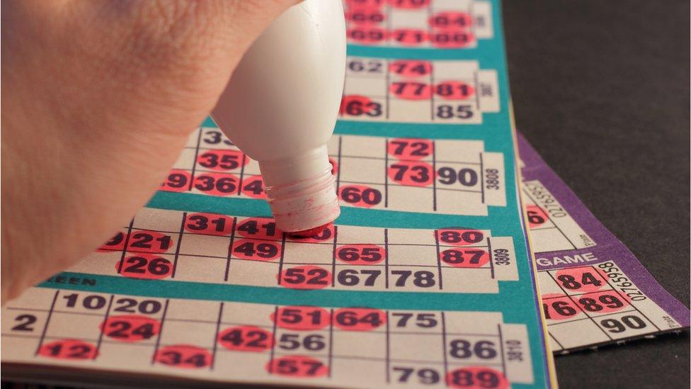 Bingo dabber and cards