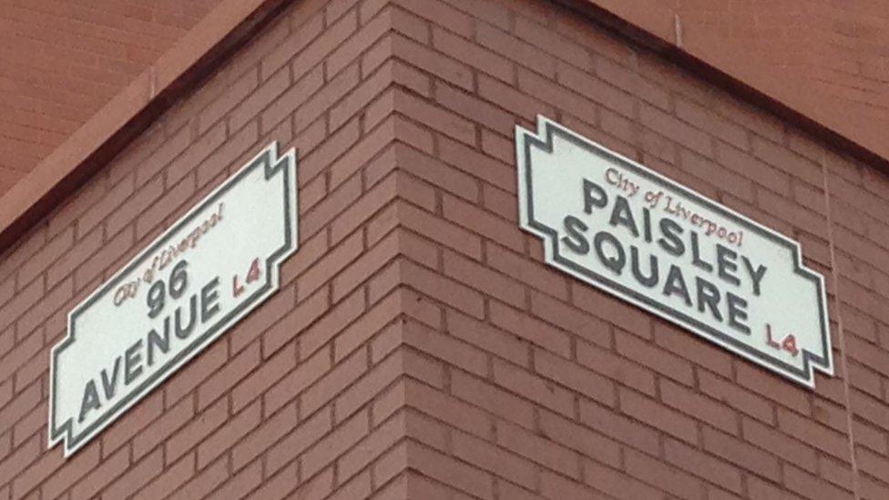 96 Avenue and Paisley Square signs