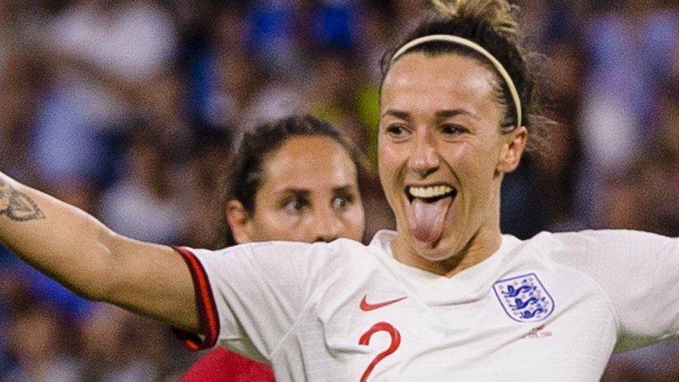 Lucy Bronze