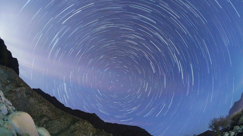 slow capture image of leonid meteor shower in china