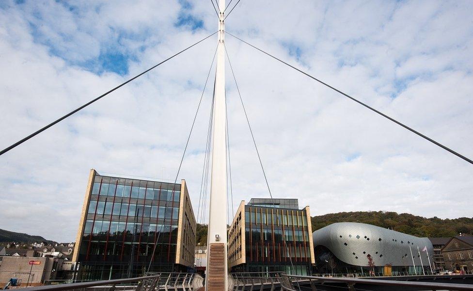 Pontypridd town centre footbridge