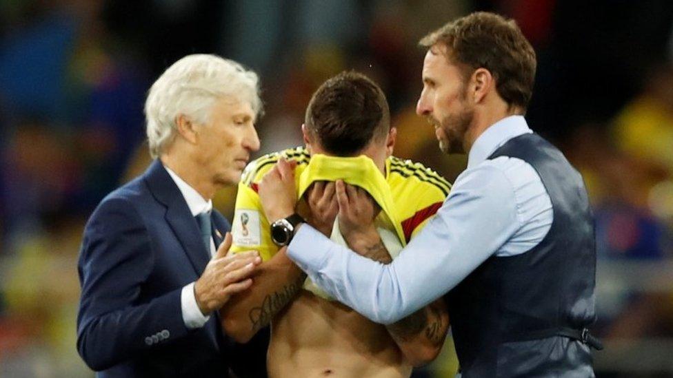 England manager Gareth Southgate and Colombia coach Jose Pekerman console Mateus Uribe after the penalty shootout REUTERS/Carl Recine