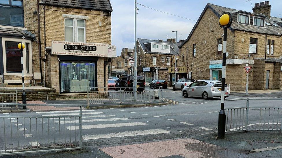 Horton Grange Road crossing