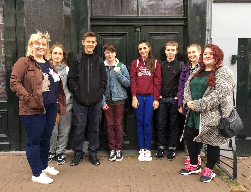 Dundee school pupils, with India centre