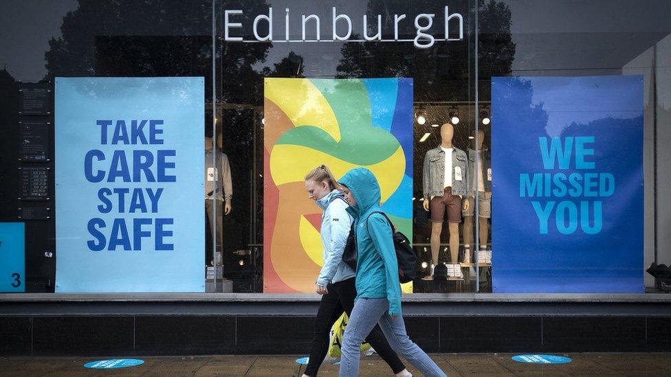 Shoppers in Edinburgh