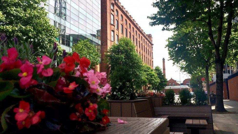 Linenhall street parklet