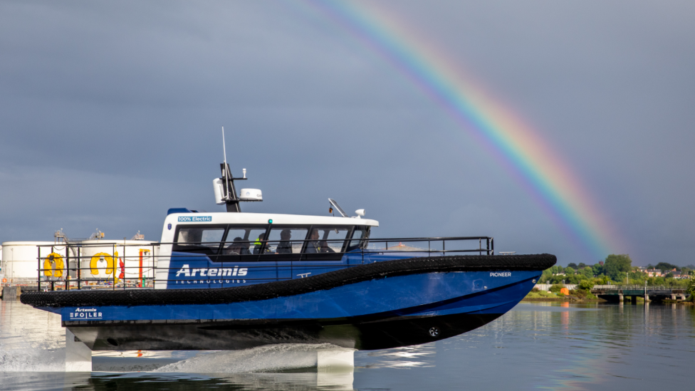 eFoiler boat