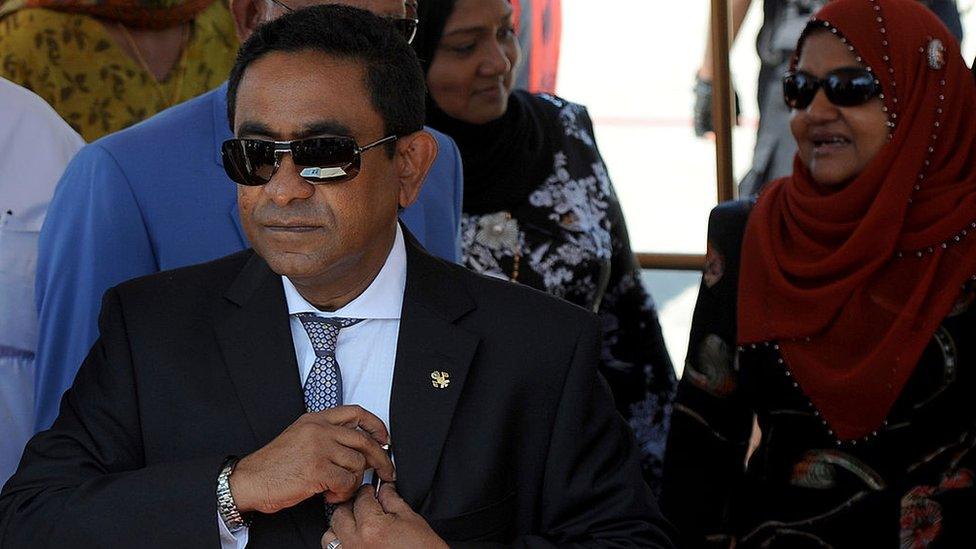 Maldives President Abdulla Yameen Abdul Gayoom attends a welcome ceremony at the Bandaranaike International Airport in Katunayake on January 21, 2014.