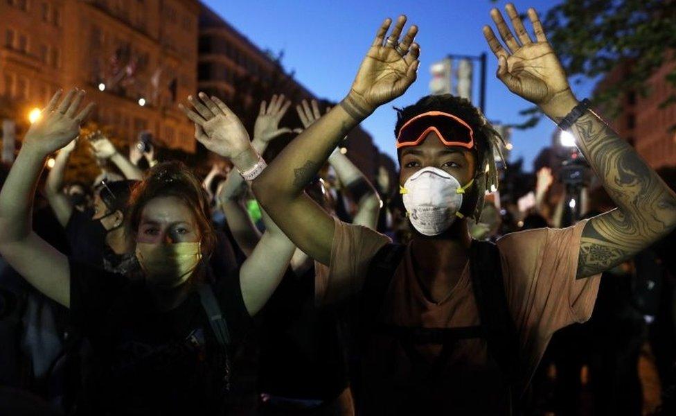 Protesters rally outside the White House in Washington DC. Photo: 31 May 2020