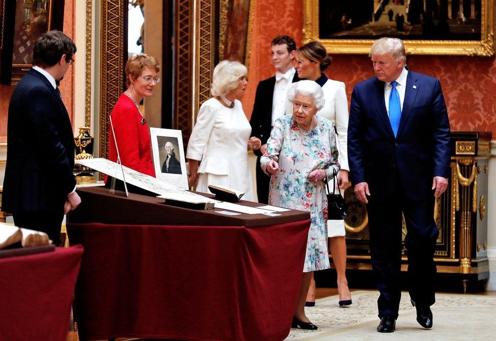 Queen Elizabeth shows Mr Trump items on display