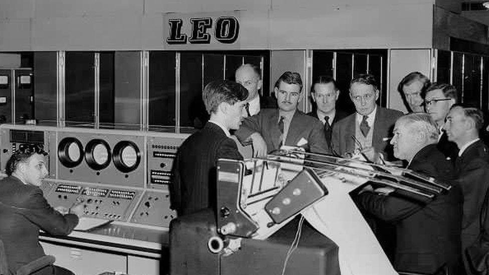 LEO computer system.