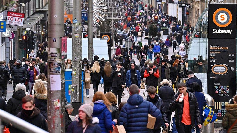 Boxing day shoppers in Glasgow