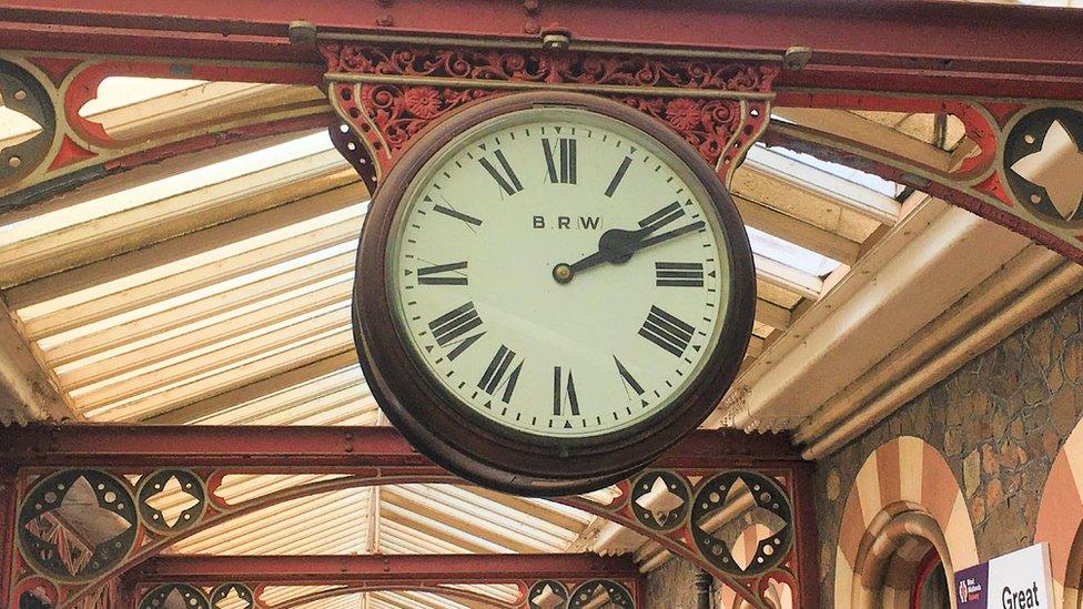 Great Malvern Station clock stuck at 12 minutes past two