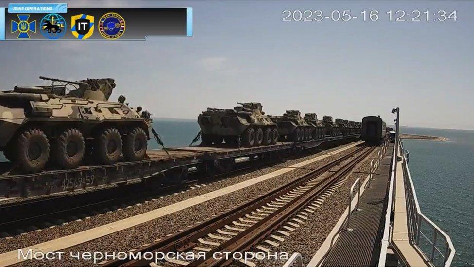 one fist hack kerch bridge