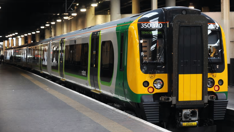 A London Midland Class 350 train