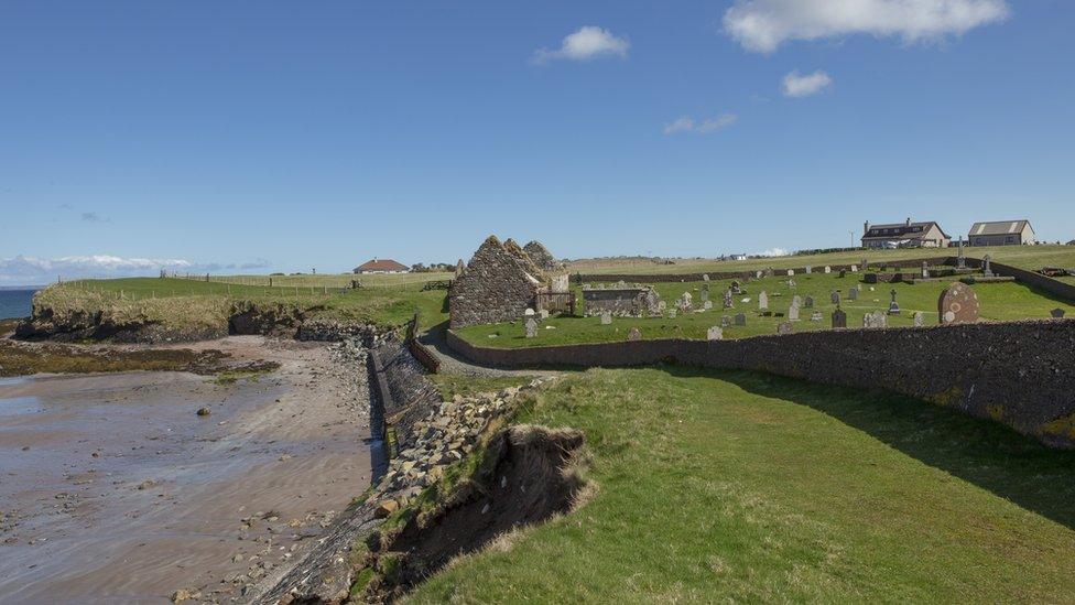 Ui Church's graveyard