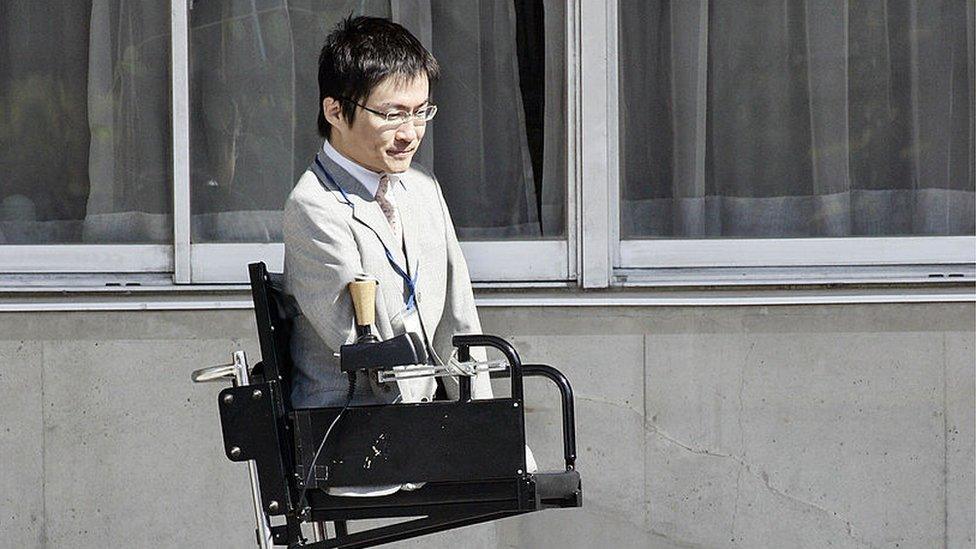 Tokyo, JAPAN: Hirotada Ototake, disabled author known for his book 'No One's Perfect', an instant best-seller in Japan, 05 April 2007