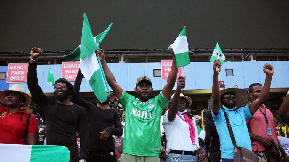 protestors-at-lekki-tollgate.