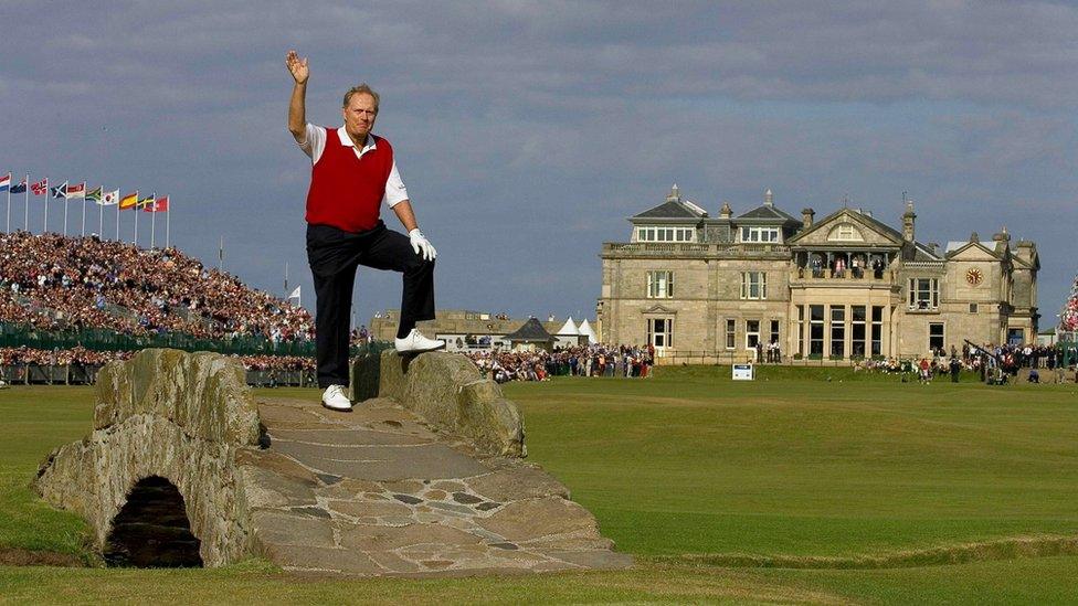 Jack Nicklaus waving to the crowd during his final St Andrews appearance.