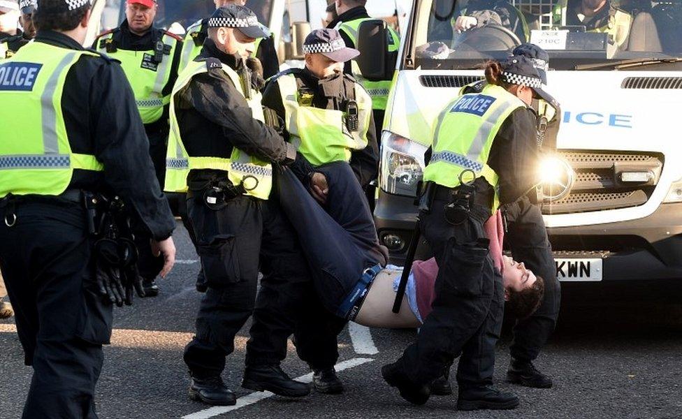 Person arrested on Lambeth Bridge