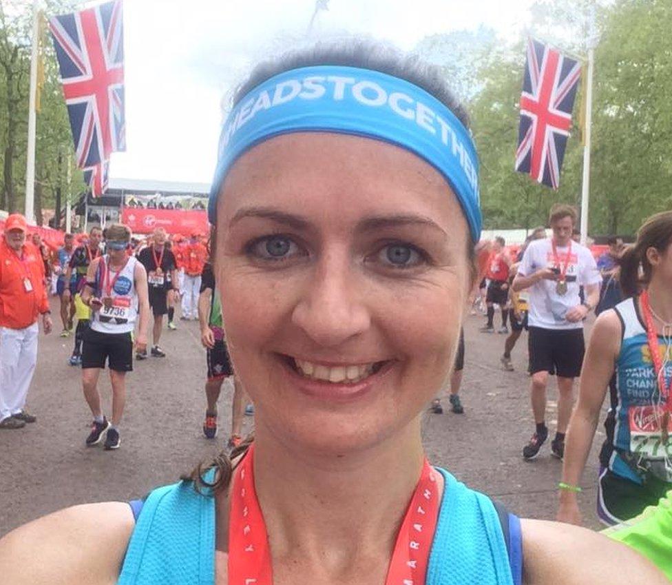 Catherine Ellis selfie on Whitehall with her time of 3.50.37