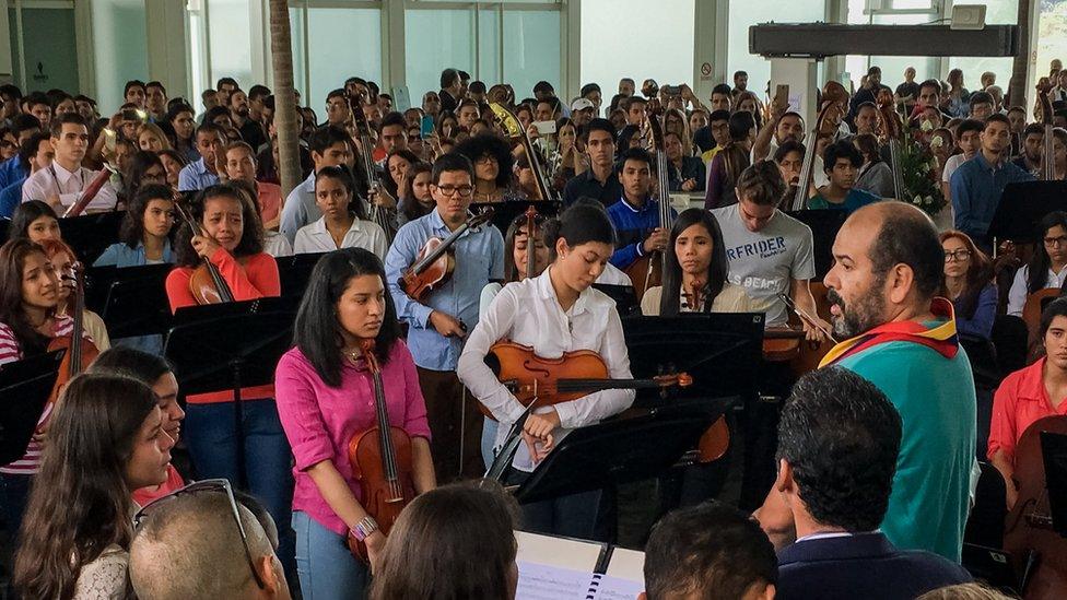 Funeral of Armando Cañizales Carrillo, victim of violent clashes in Caracas - 5 May