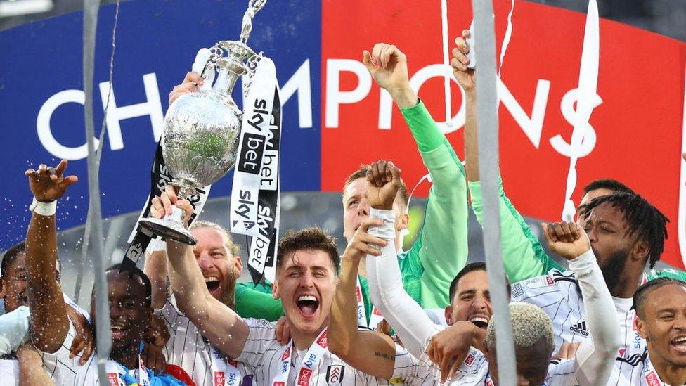 Fulham win Championship.