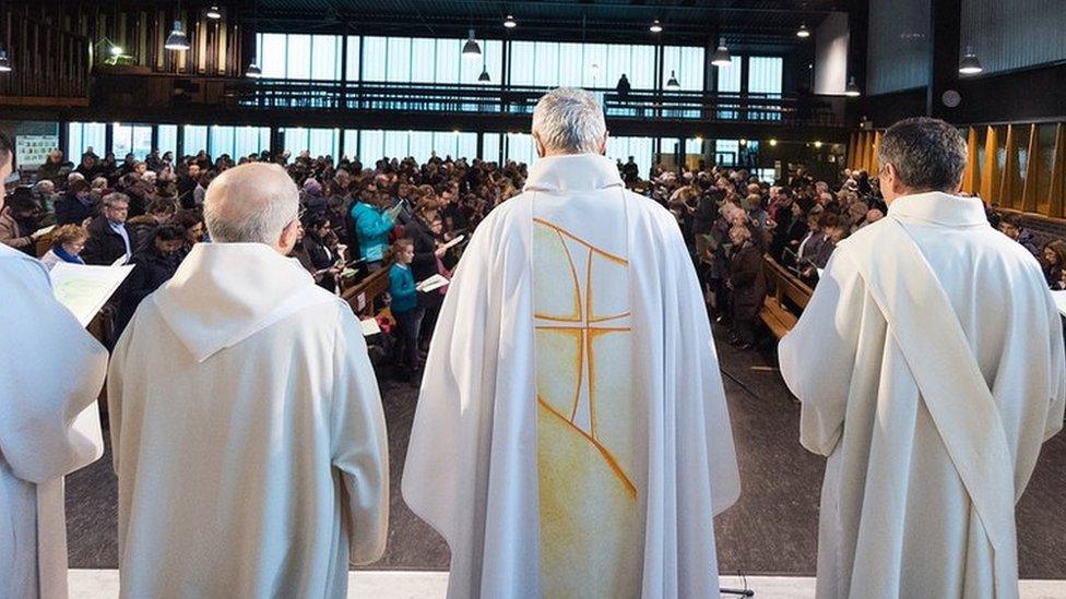 Mass in a Paris church (file picture)