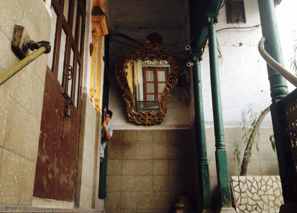 A mirrored wall in Lala Chunnamal's haveli