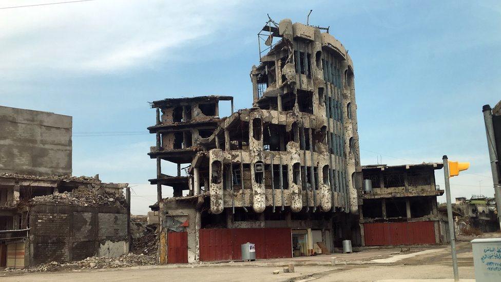 Empty streets of Mosul in ruins