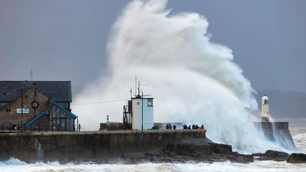 Porthcawl waves