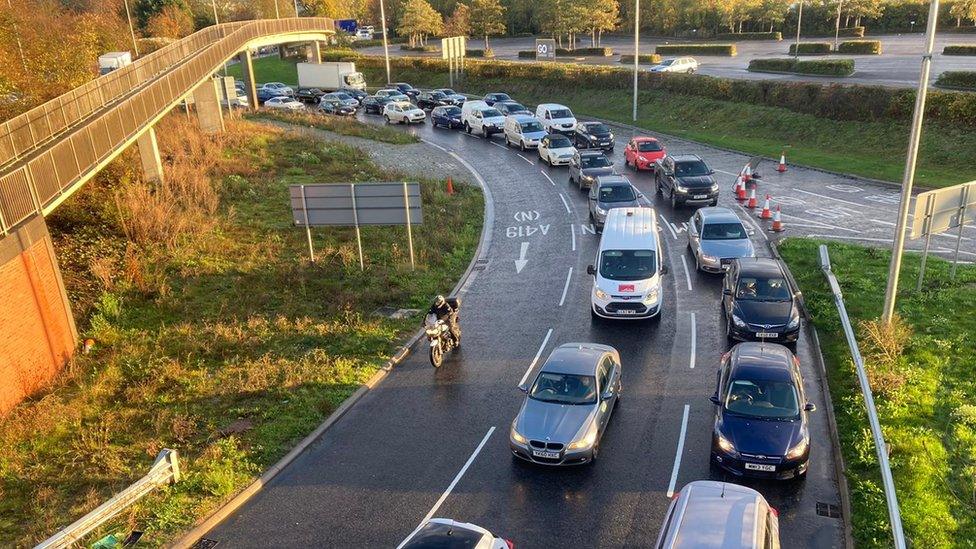 Heavy traffic in Swindon at the White Hart roundabout