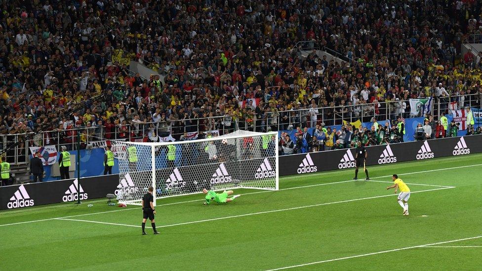 Jordan Pickford saving penalty from Carlos Bacca