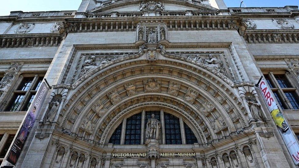 V & A Museum