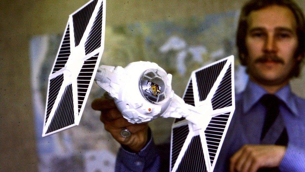 Tie fighter