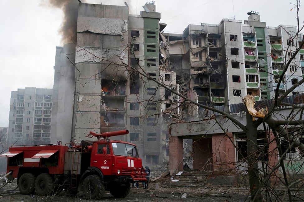 An apartment building damaged by shelling in Chernihiv, Ukraine (3 March 2022)