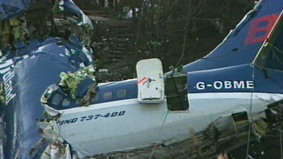 Kegworth tragedy, image of plane crash