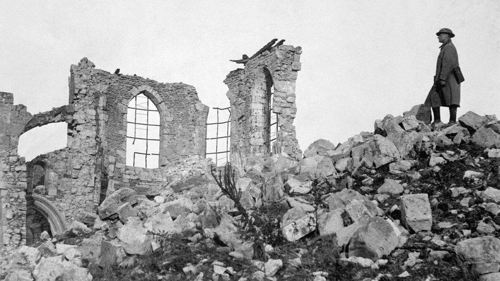 American advance northwest of Verdun. The runied church on the crest of the captured height of Montfaucon. This was the condition of the site after the Americans finally drove the Germans out from it. EXACT DATE SHOT UNKNOWN NARA FILE #: 111-SC-23669