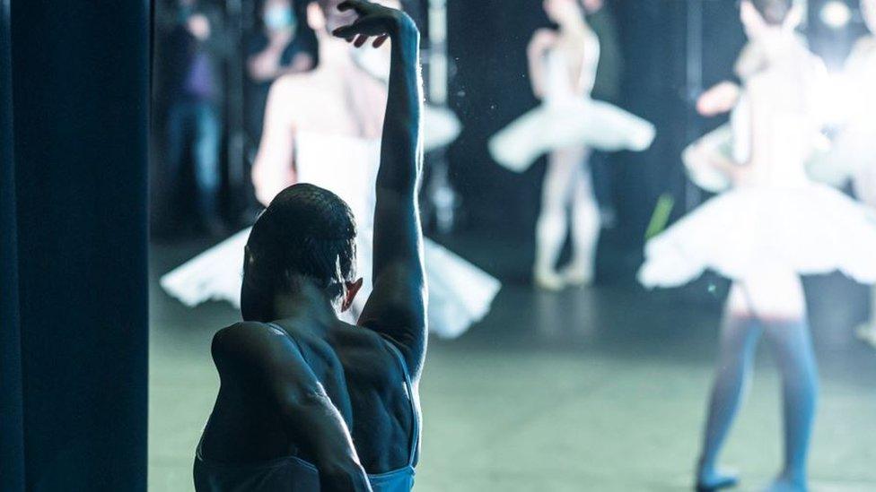 Kyiv City Ballet dancers