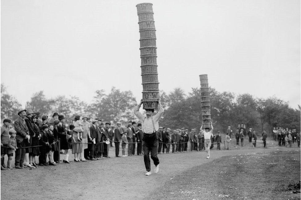 Billingsgate Basket Race