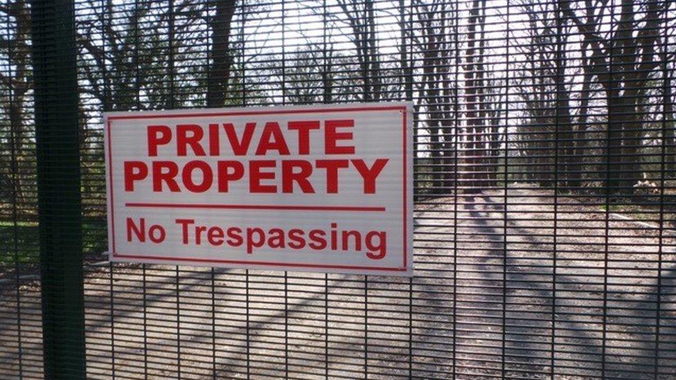 No trespassing sign