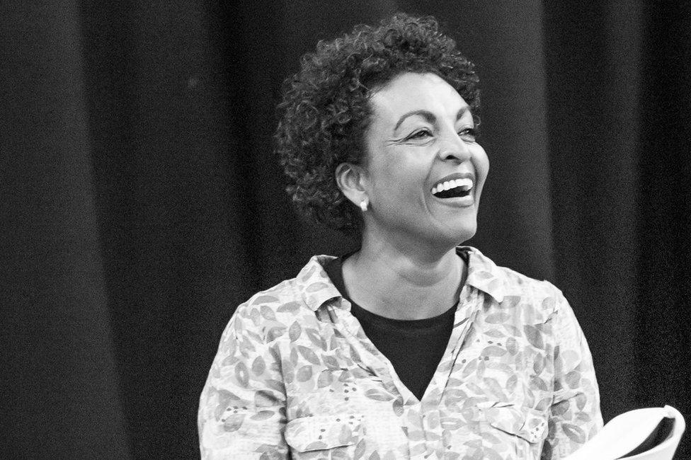 Marvin Gaye's life on stage has family approval - BBC News