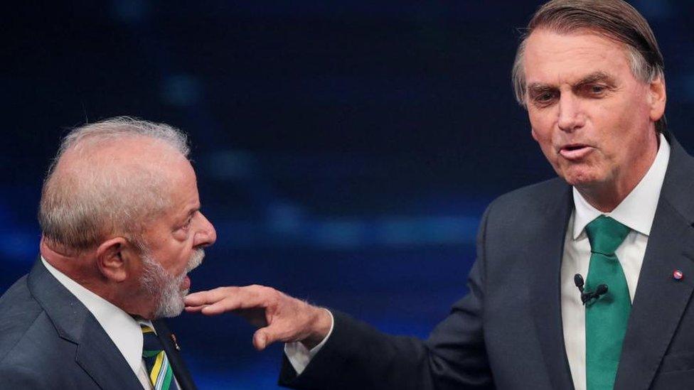 Lula and Bolsonaro take part in a TV debate