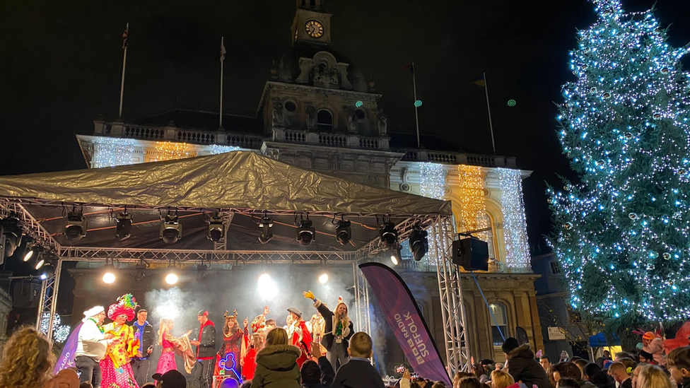 A stage in front of the town hall