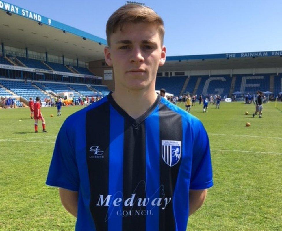 Medway Council sponsored Gills shirt