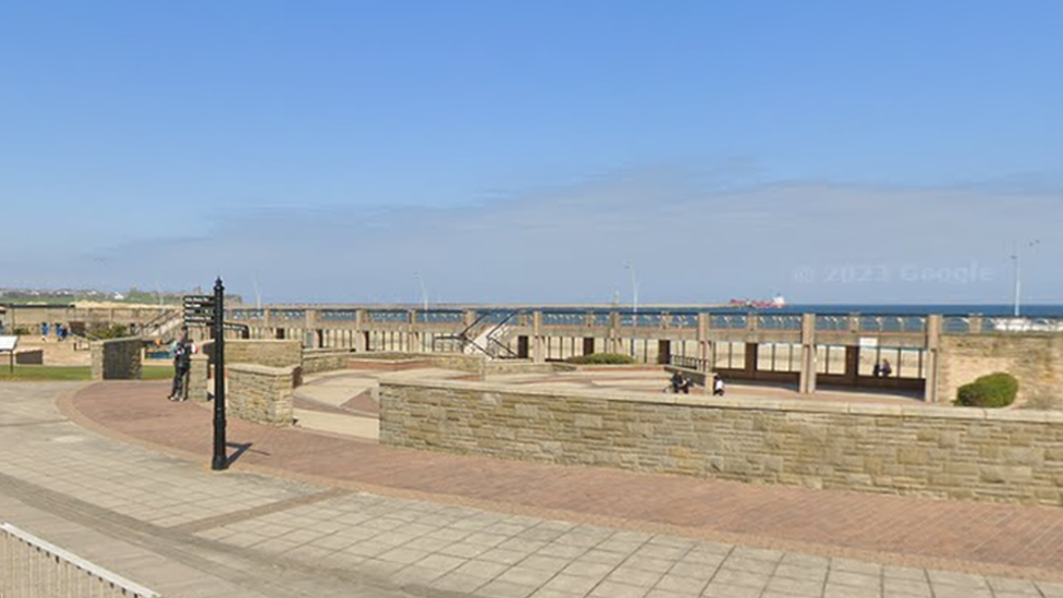 The covered walkway between the beach and Sea Road