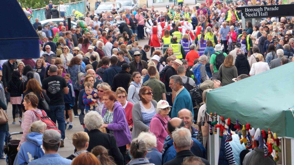 Crowds at Chippenham Folk Festival