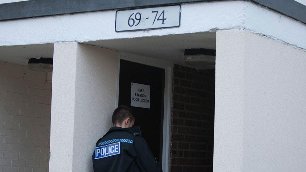 Murder probe in Essex Close, Luton