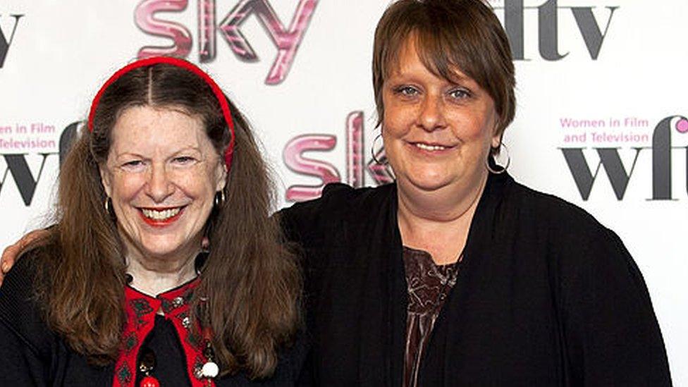 Anna Scher, pictured with Kathy Burke,